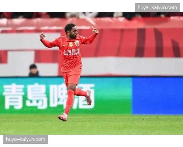 穆斯卡特海港让克劳德成关键 一对一防守抢断决定成败